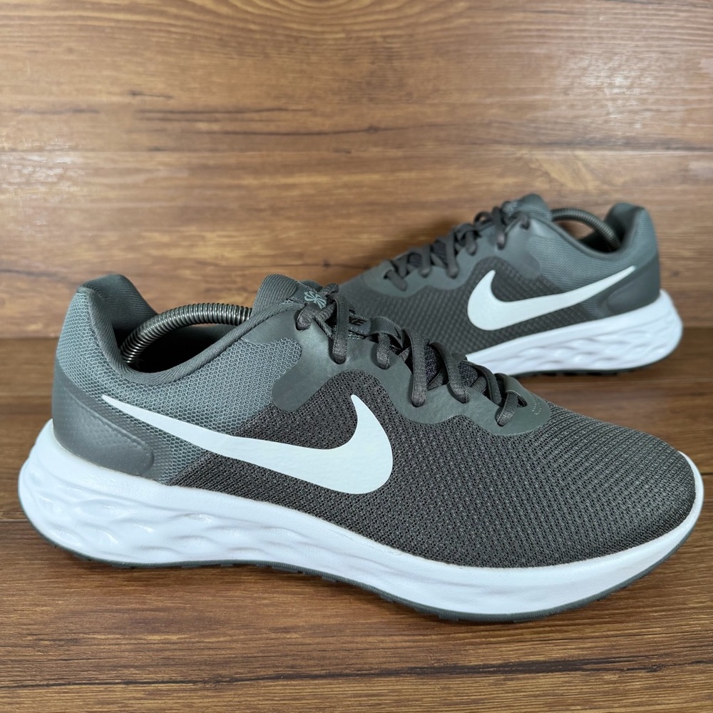 Nike Revolution 6 Next Nature Running‎ Shoes Men’s Size 11 Athletic Sneakers